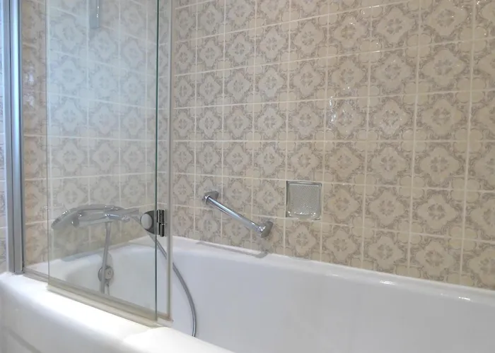 Family Star 6 Pers Wifi Pool Near Lift アパート